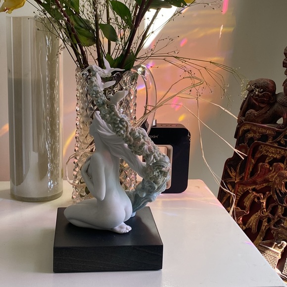 Lladro - 71078906 Figurine ADMIRATIO Breast Cancer Awareness Special Edition 🎀 - Picture 10 of 16